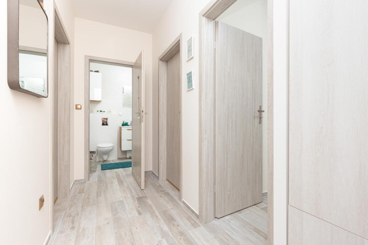 City Center Apartment Elektoralna By Noclegi Renters 华沙 外观 照片